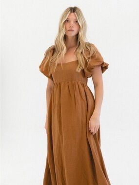 Solaí The Label Linen Maxi Dress in Toffee